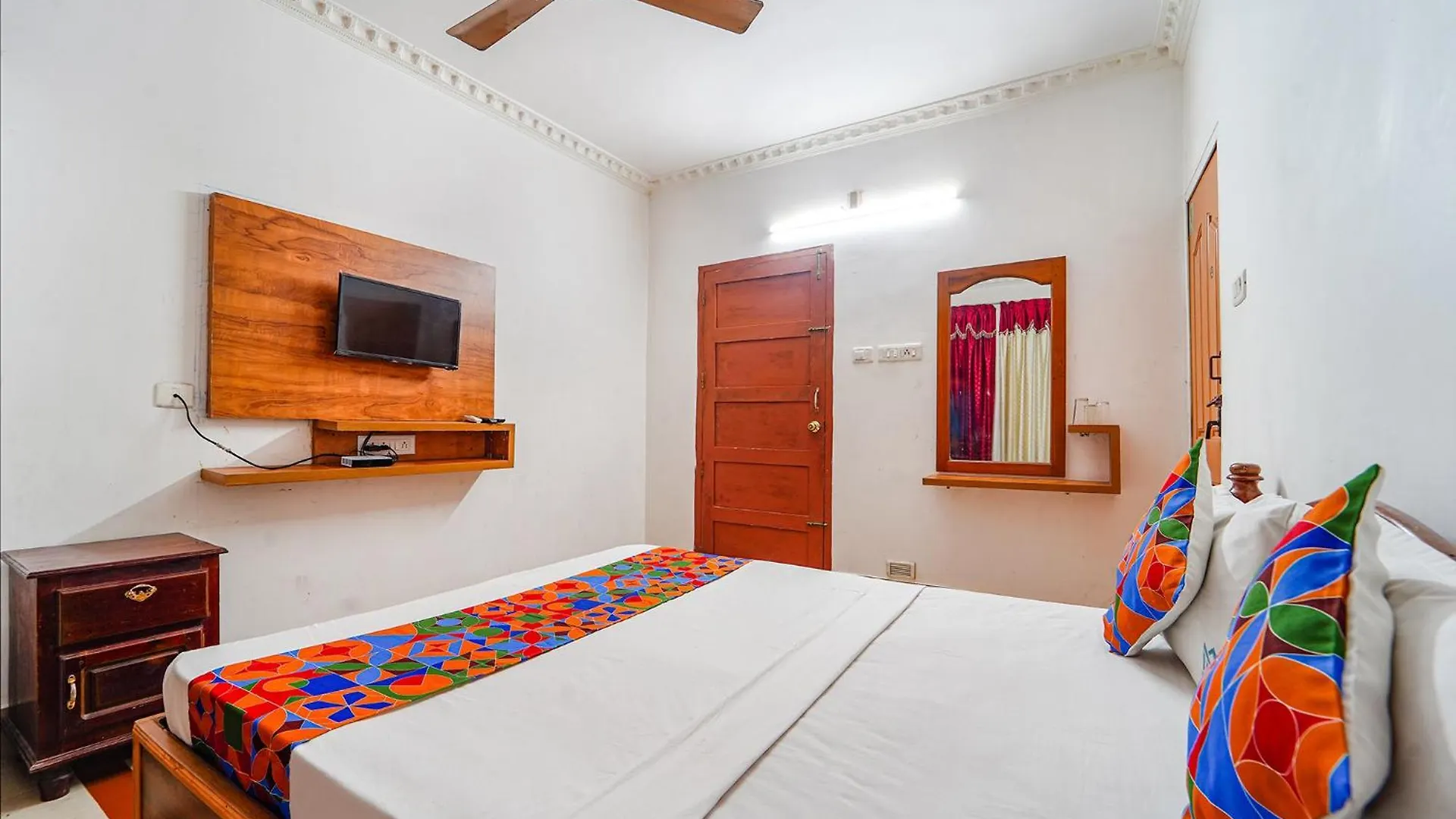 Hotel Fabexpress Majestic Inn Thiruvananthapuram