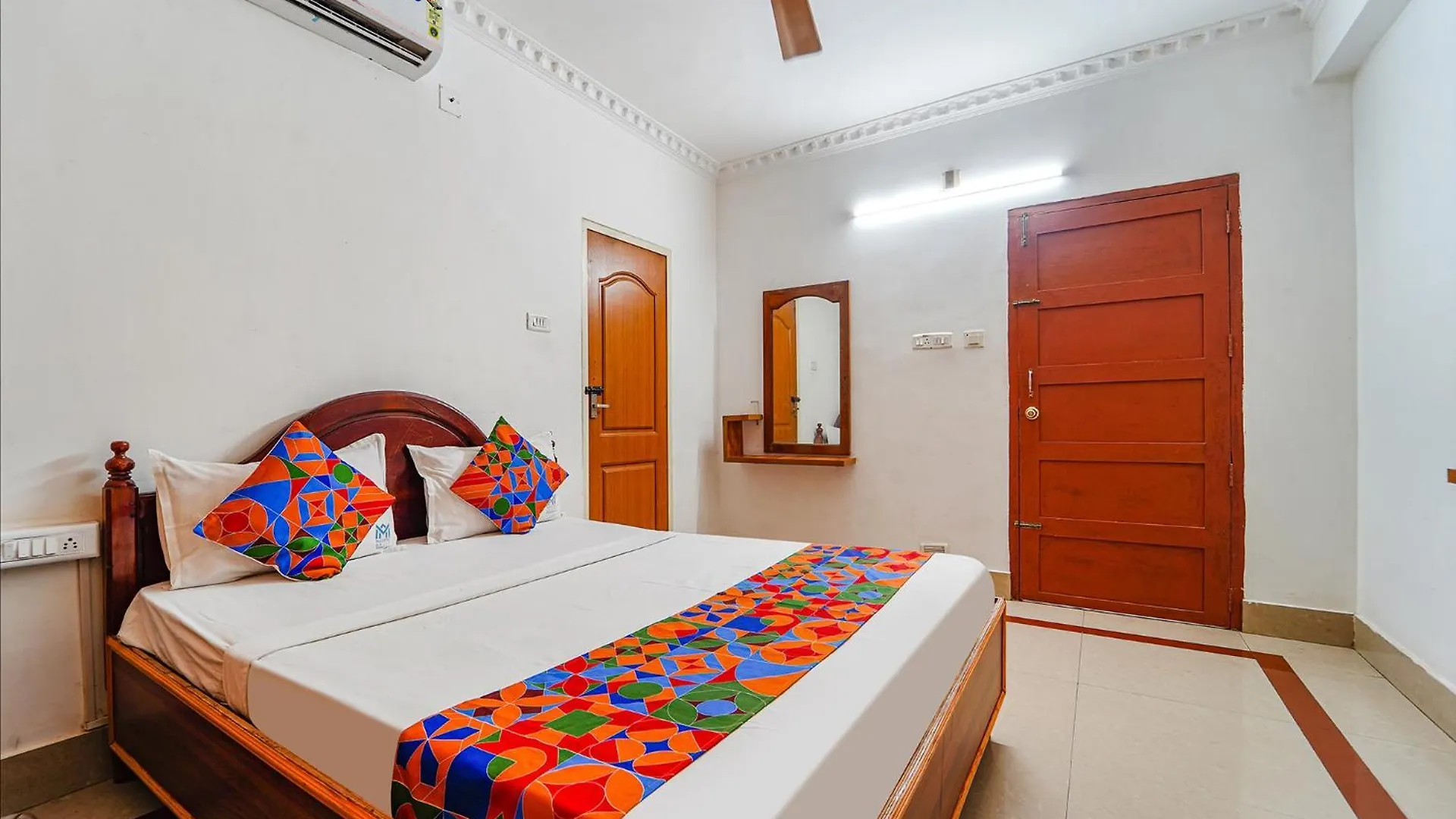 *** Hotel Fabexpress Majestic Inn Thiruvananthapuram India
