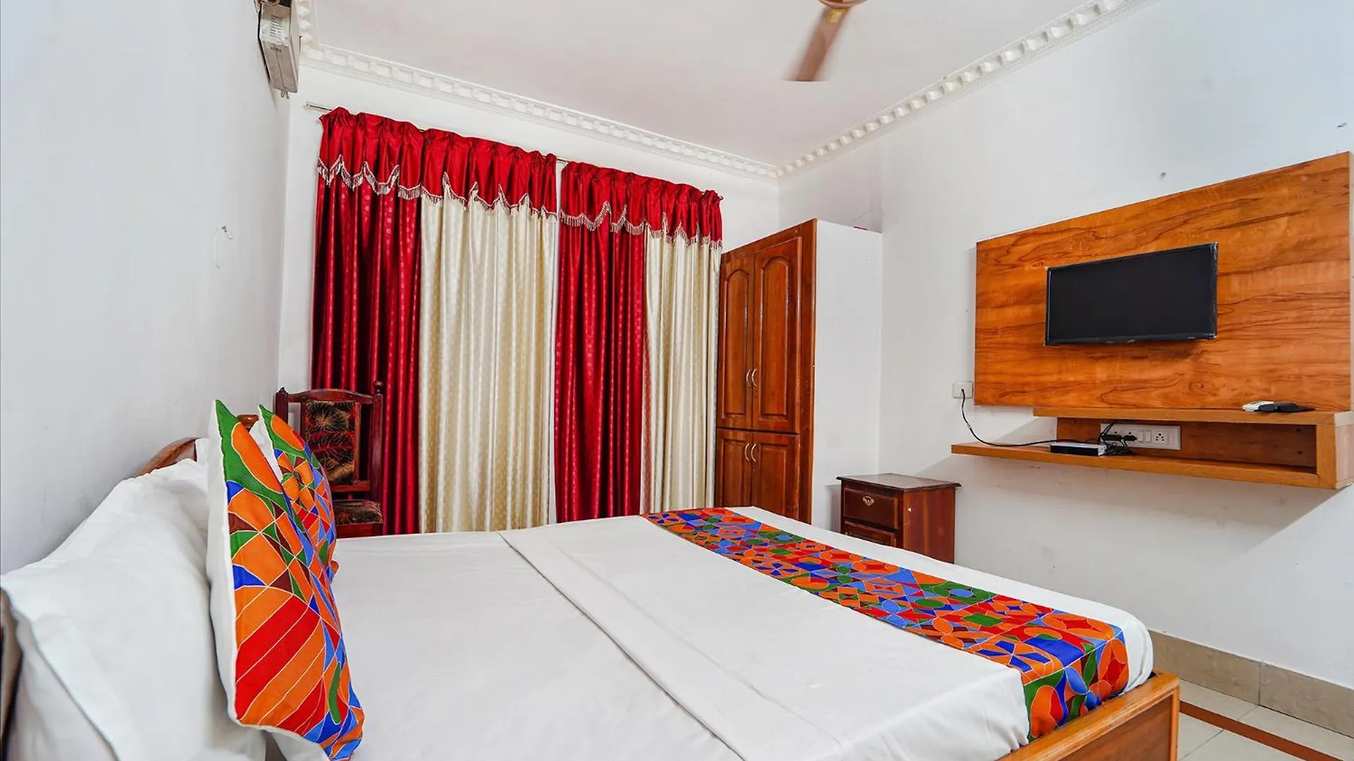 Hotell Fabexpress Majestic Inn Thiruvananthapuram