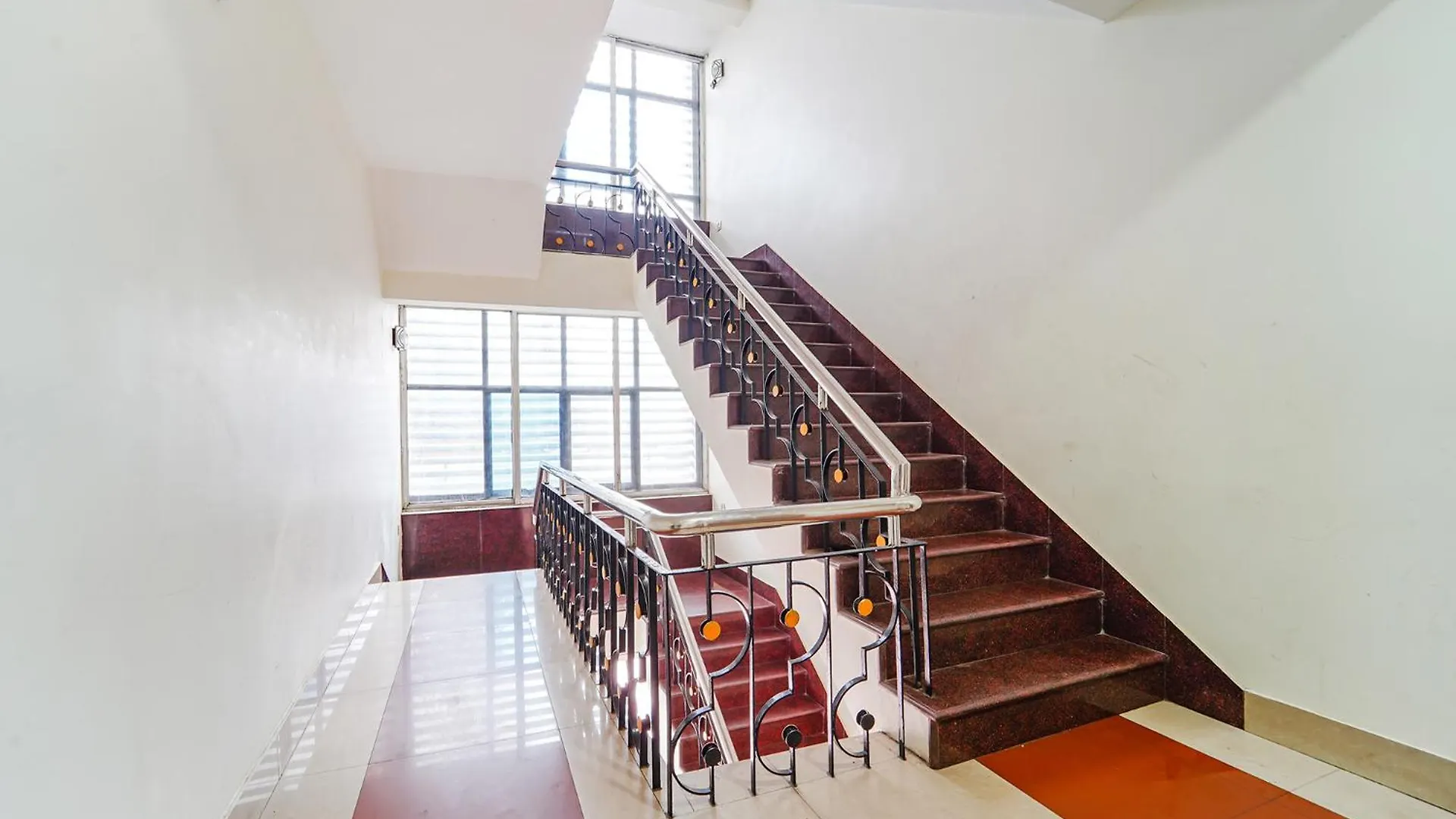 Hotell Fabexpress Majestic Inn Thiruvananthapuram